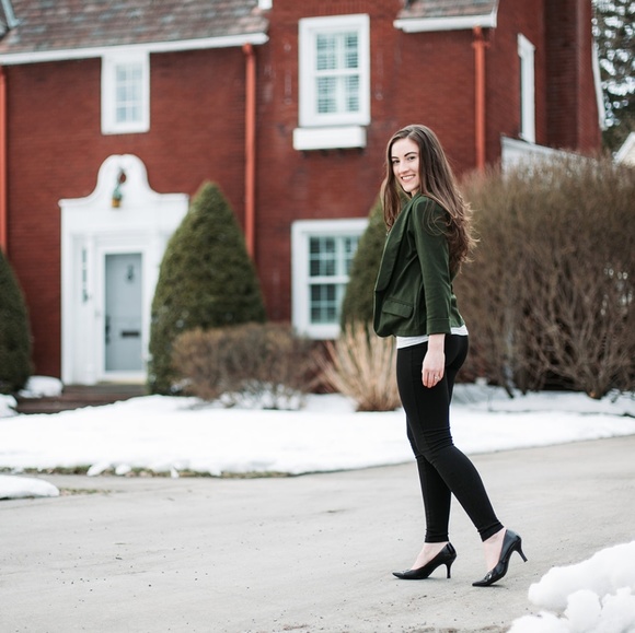 😸I'm Aubrey! - Picture 2 of 8